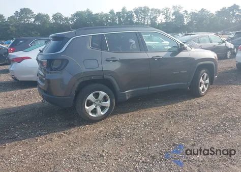 2021 Jeep Compass Latitude 4X4 z USA, uszkodzony, nr VIN 3C4NJDBB1MT506812